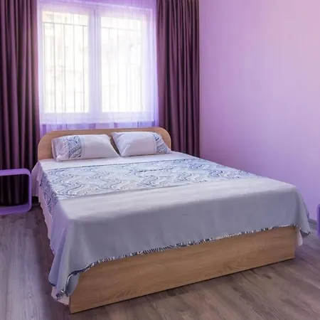 Апартамент Kapriz - 2 Beds Aptmnt Near The