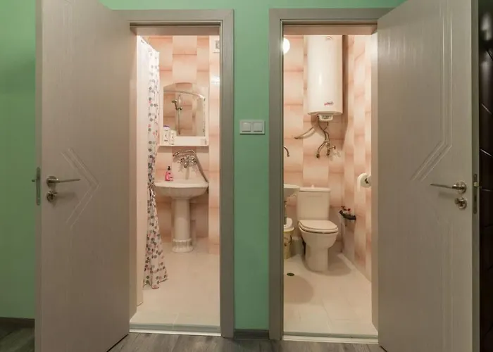 Апартаменти Kapriz - 2 Beds Aptmnt Near The Варна